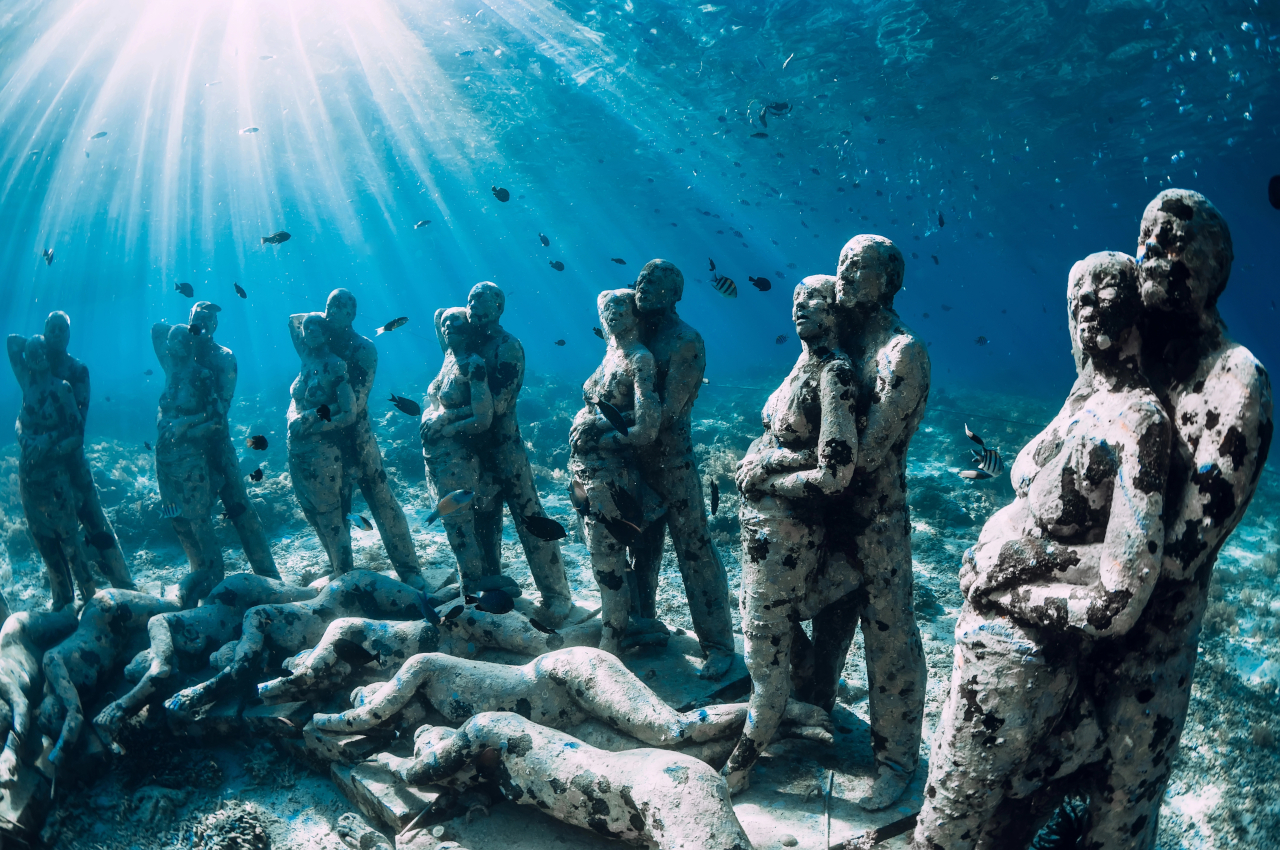 Underwater Art in Isla Mujeres sailing